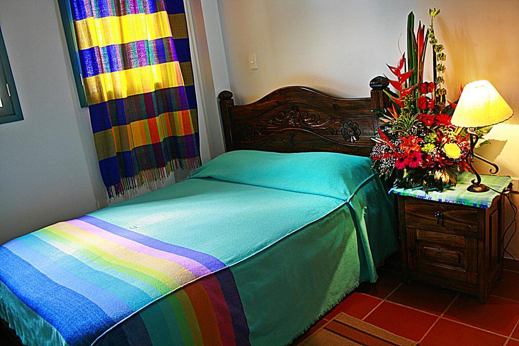 Hotel Los Geranios Duitama Kültér fotó